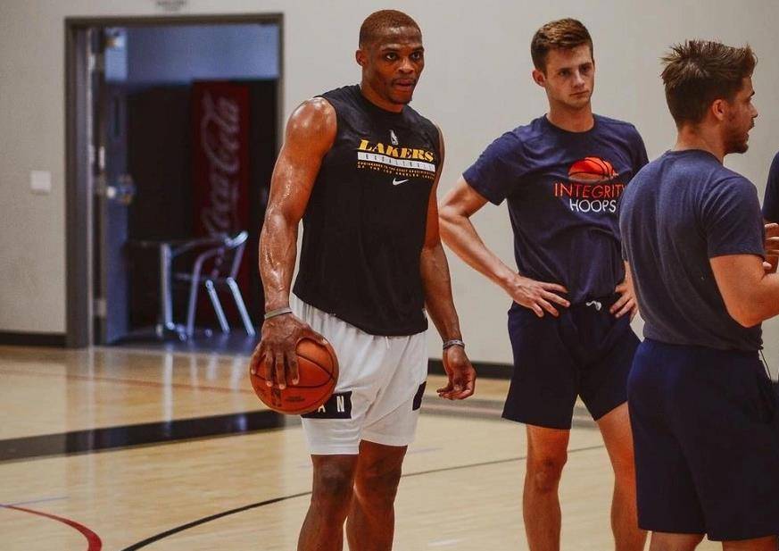 与季后赛筹 与季后赛筹