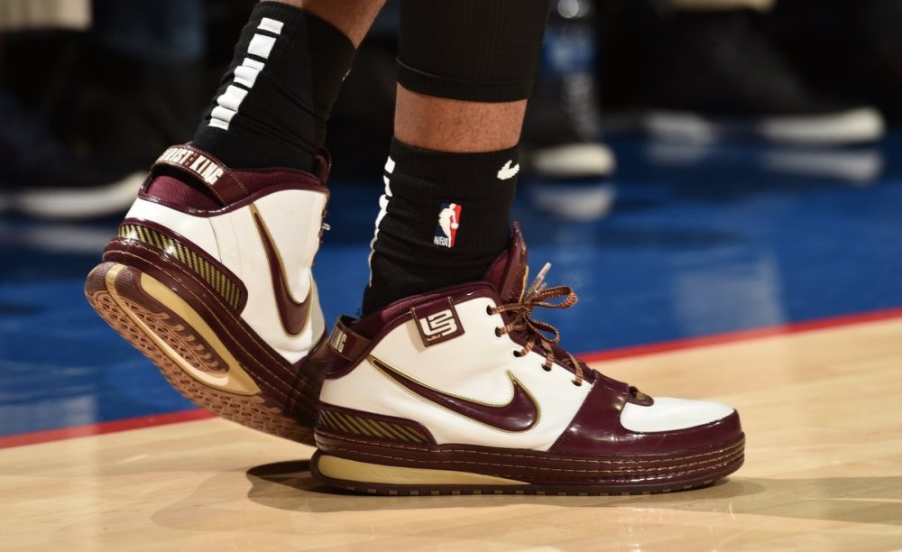 离开篮下 离开篮下